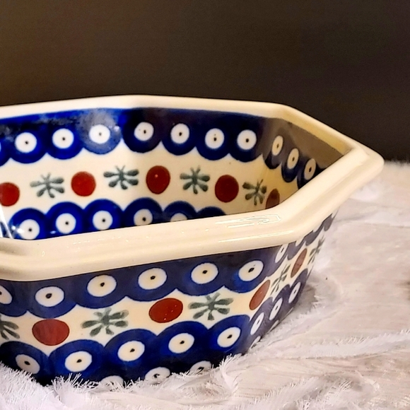 BOLESLAWIEC Octogon Bowl - Picture 2 of 6